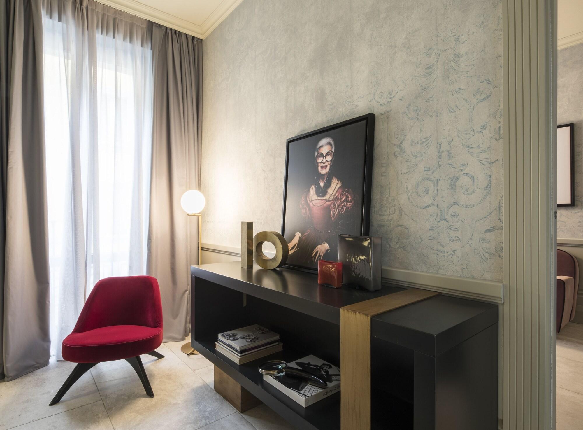 Palazzo Cornalia Hotel Milan Luaran gambar A room at the hotel