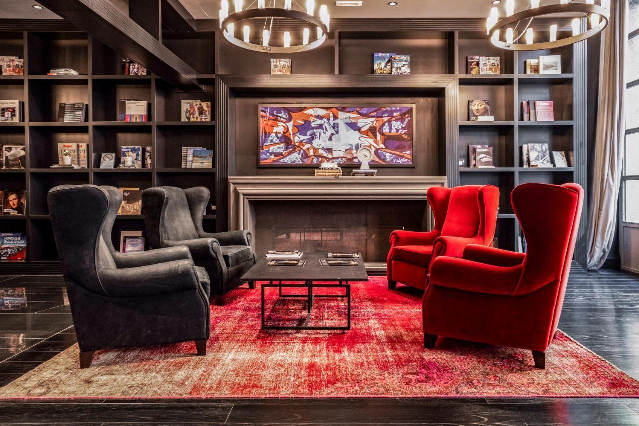 Palazzo Cornalia Hotel Milan Luaran gambar The lounge at the airport